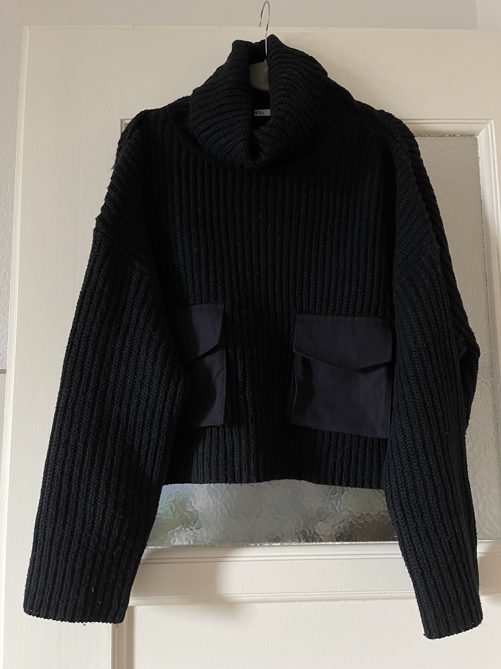 Navy blue jumper with pocket Zara