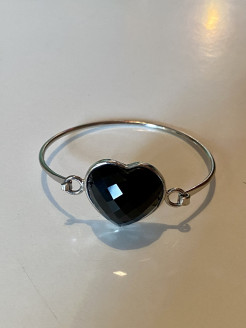 Black semi-precious stone and 925 silver heart bracelet