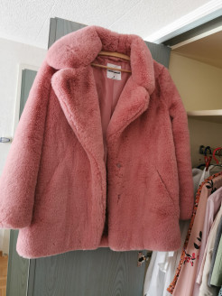 Neuer rosa Mantel