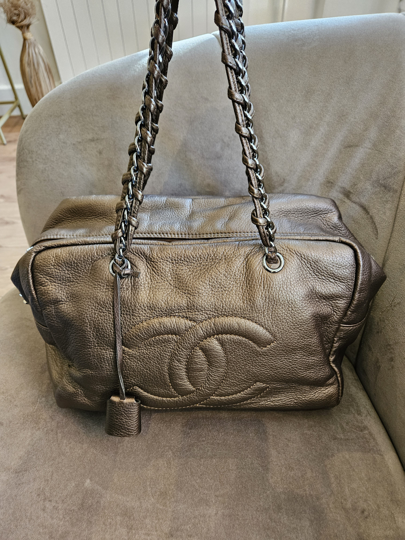 Chanel luxe best sale ligne bowler bag