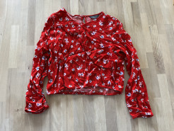  Long-sleeved red floral print jumper