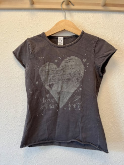 Graues T-Shirt mit Herz- und Glitzermotiv Größe 128