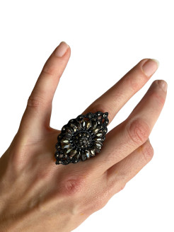 Black ring with crystals