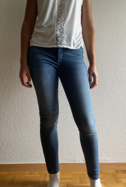 Skinny jeans