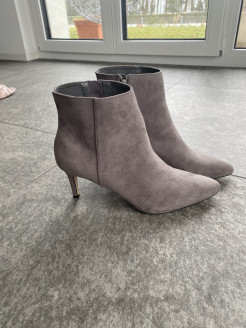 Bottines couleur taupe