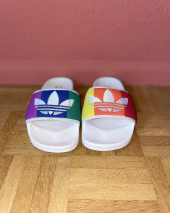 Adilettes multicolores