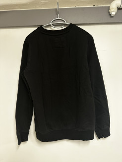 Black swear jumper