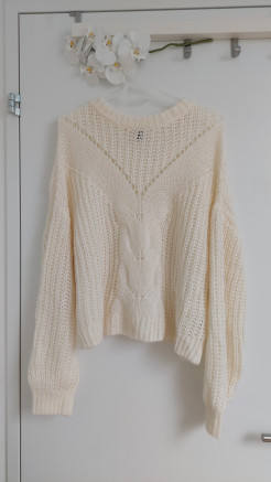 Knitted jumper