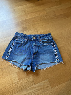 Short jeans avec broderie taille 38 H&M
