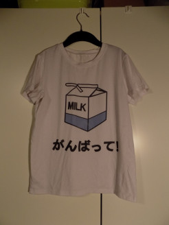 T-shirt "Milk"