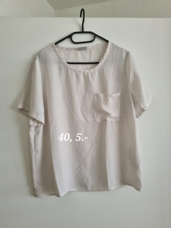 Short-sleeved blouse