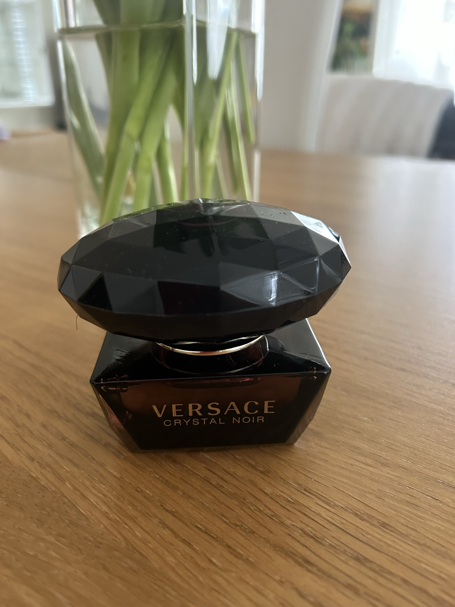 Versace Crystal Noir EDP 50ml Clozen