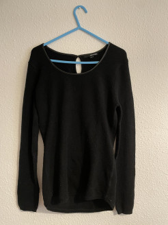 Black jumper