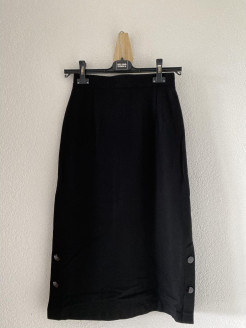 Mid-length black skirt