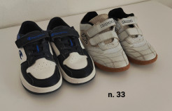 Lot Schuhe für Kinder