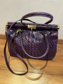 Sac en cuir croco violet