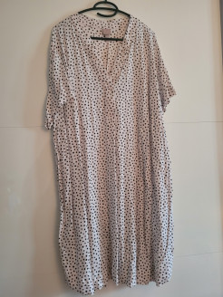 Robe mi-longue taille XXL