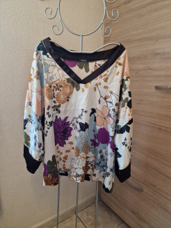 T-Shirt mit Blumenmuster