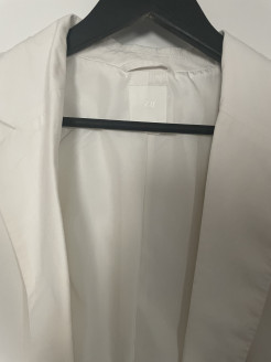 H&M white sleeveless blazer T. L