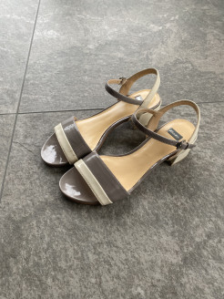 Beige/grey & cream patent sandals