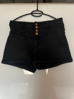 Black shorts - Tally Weijl - size 40