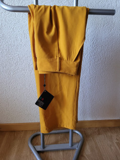 Yellow trousers, wide legs