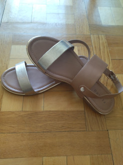 Magnificent sandals in perfect condition! Size 39