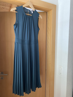 Mid-length dress H&M