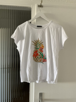 White pineapple T-shirt