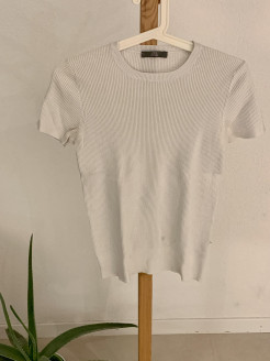 Women's off-white T-shirt