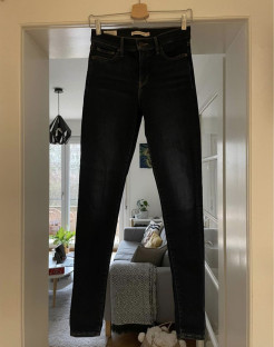 Levi's Jeans (310 SHAPPING SUPER SKINNY) T26