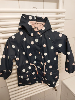 Girl's hooded raincoat