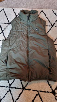 Sleeveless down jacket