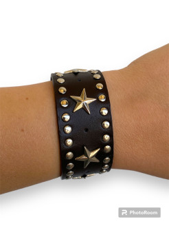 Leather bracelet with star studs