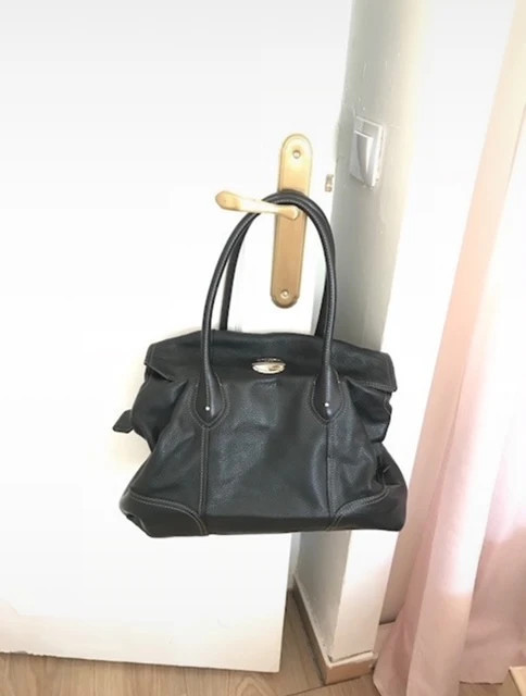 Iconic Lancel Loveyutu bag Clozen