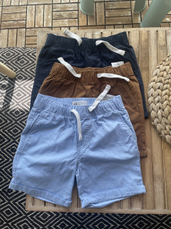 Lot von Shorts