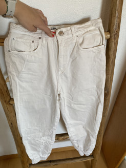 Jeans in Off-White Zara