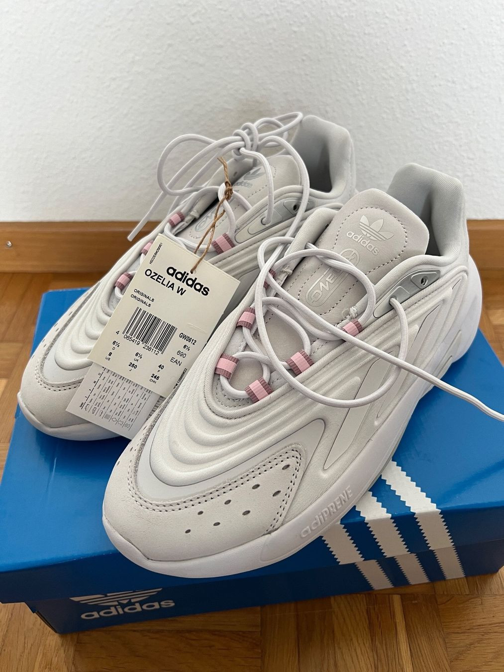 ADIDAS OZELIA W 40 NEUE