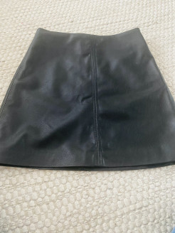 Leather-effect mini skirt