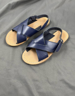 Cyrillus sandals size 32
