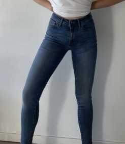 Levi's High Rise Skinny Jeans 721