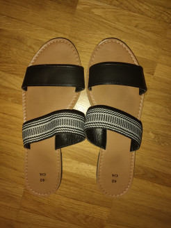 Nude sandals size 39