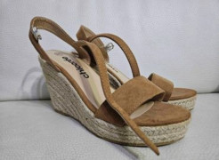 New wedge sandals