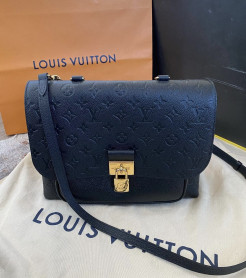LOUIS VUITTON bag