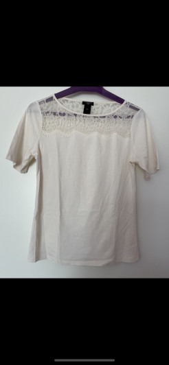 White embroidered T-shirt with lace Ann Taylor small