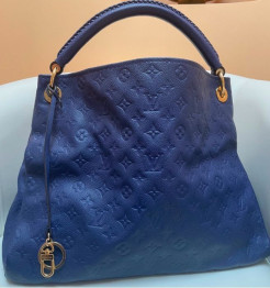 Louis Vuitton Artsy Handtasche