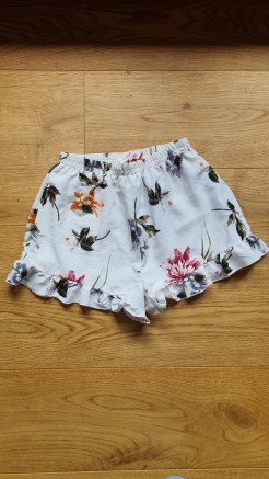 Short à fleurs