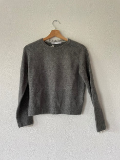 Grauer Zara-Pullover mit Spitze an den Enden