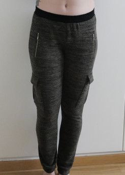 Khaki cargo leggings