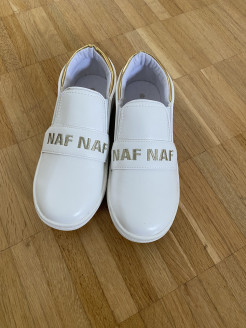 Slippers fast neu